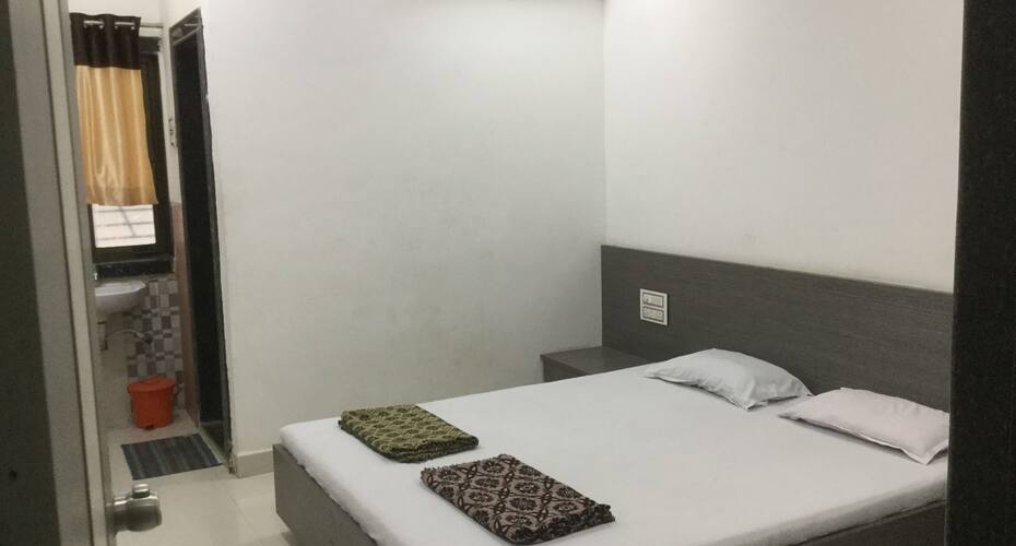 Hotel Shivpratap Lodge, Sangli 4