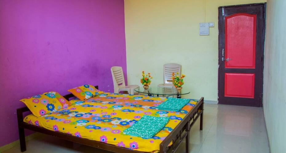 Ambai Bhakt Niwas, Tuljapur 5