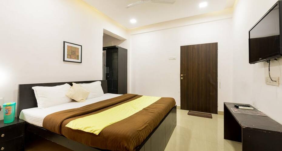 Bombay Rooms, Airport, Mumbai 2