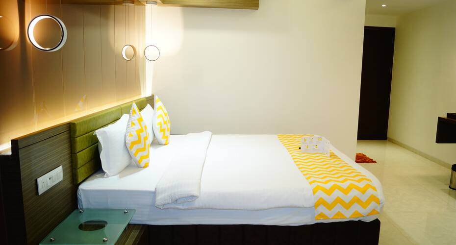 Hotel Prime, Ahmedabad 4