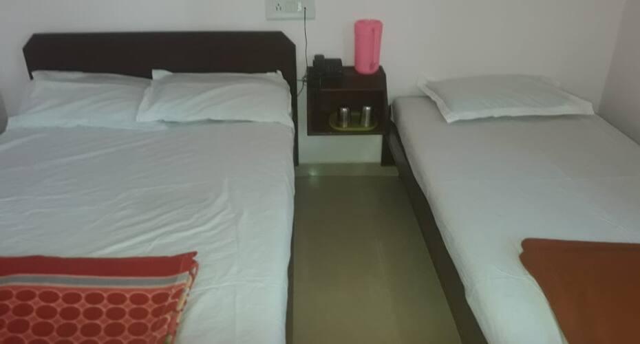 Hotel Sri Sai Durga Residency (Sandhya Group), Shirdi 5