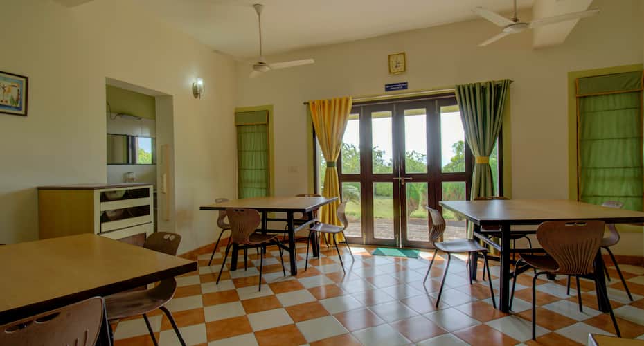 FabEscape House Khas Kokanwadi, Ganpatipule 4