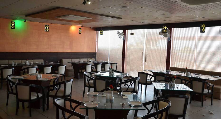 Hotel Fortune Blue, Sikar 2