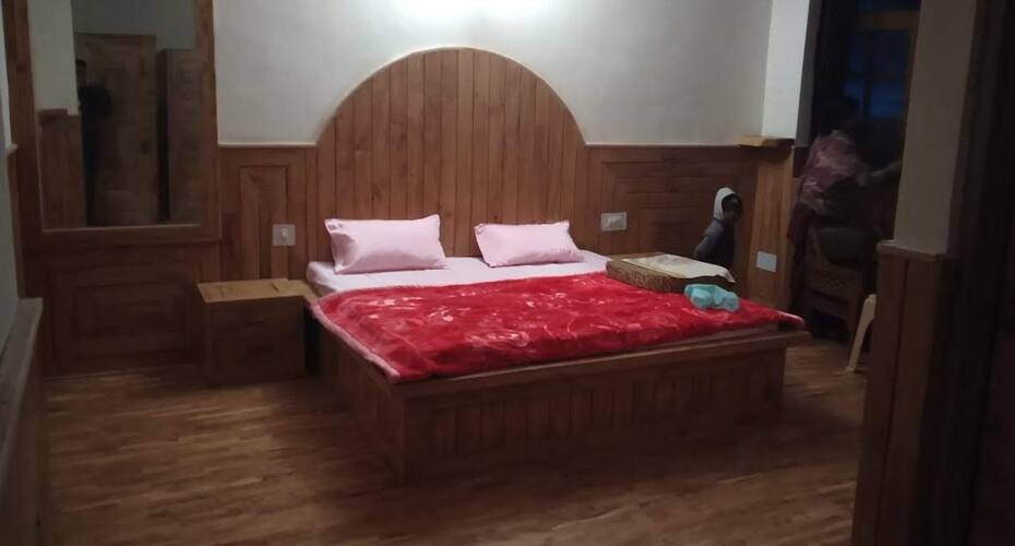 Amira Blossoms Cottage, Manali 2