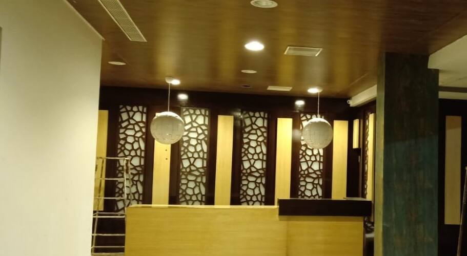 IROOMZ Sri 7 Inn, Anantapur 4