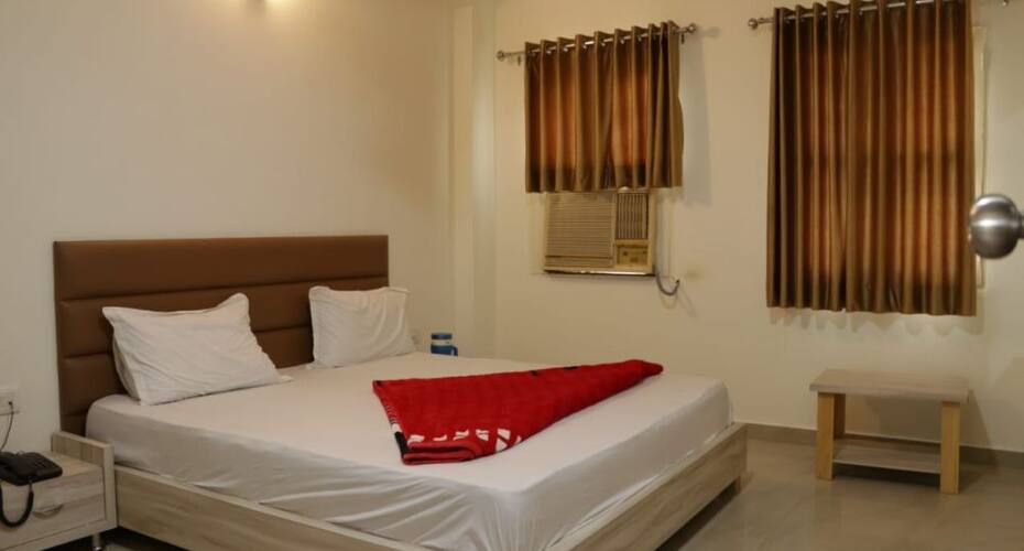 Hotel SG, Ahmedabad 4
