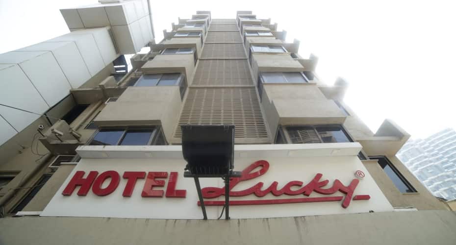 Lucky Hotel Bandra Mumbai Price Reviews Photos Address Roy hotel consultancy hotel restaurant opening expertand ma.npower.veranda bandra ! lucky hotel bandra mumbai price
