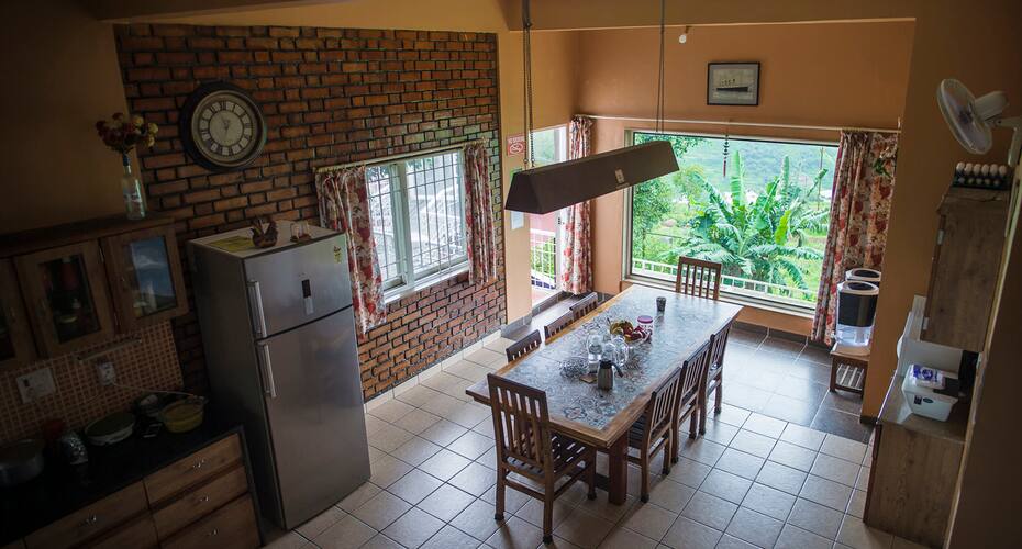 Dala Rooster Bungalow, Panchgani 4