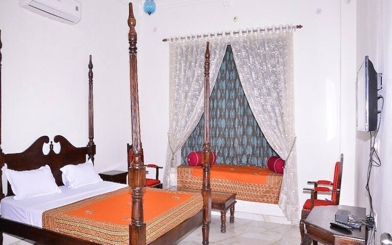 Tej Mahal Palace, Dausa 4