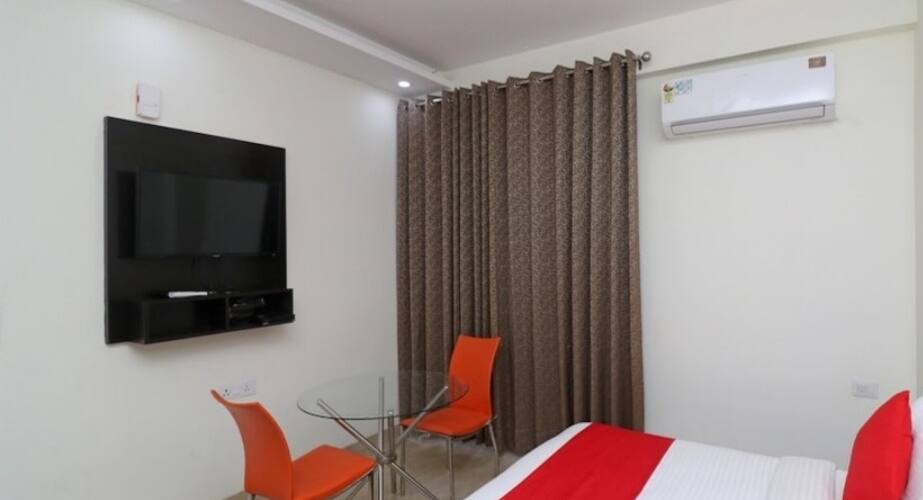 Sanvi Hotels Unitech Cyber Park, Gurgaon 5