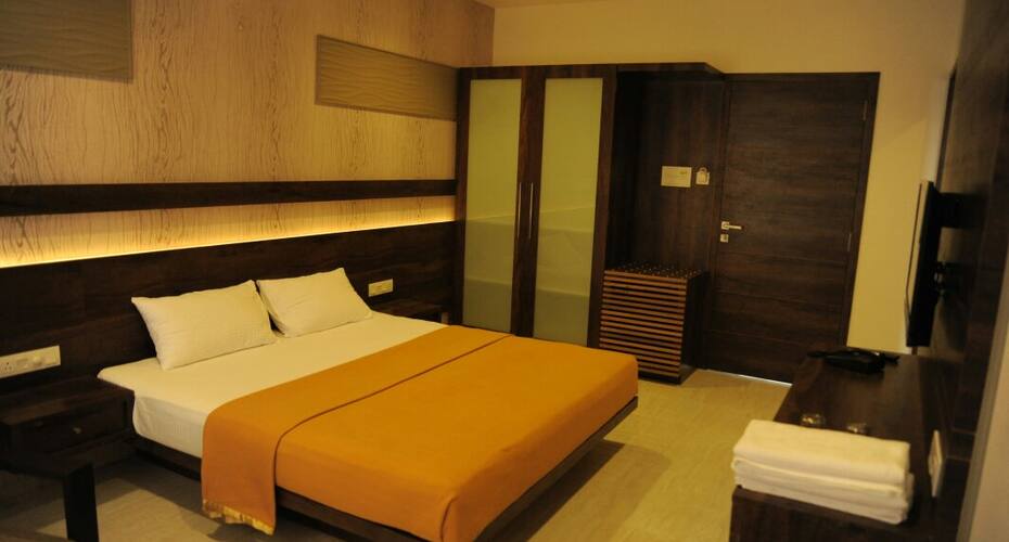 Hotel Maharaja Executive, Phaltan 3