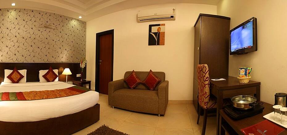 Callista Inn Golf Course Road, Gurgaon 4