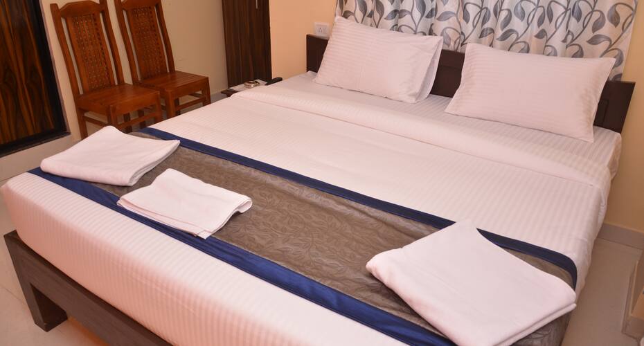 Hotel Suvian On Bagha Beach Goa, Goa 5