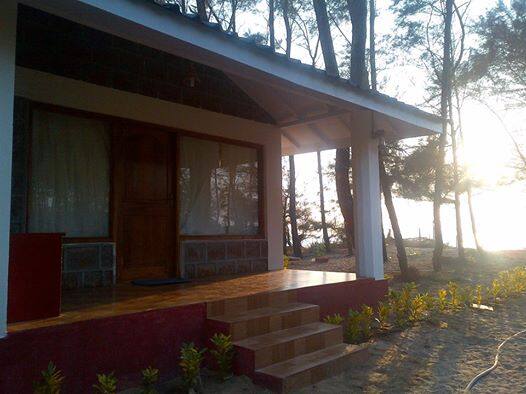 Sun Burn Beach Resorts, Vengurla 1