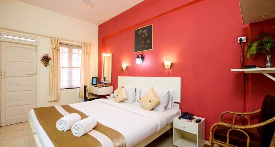 Holiday Beach Resort, Goa 3