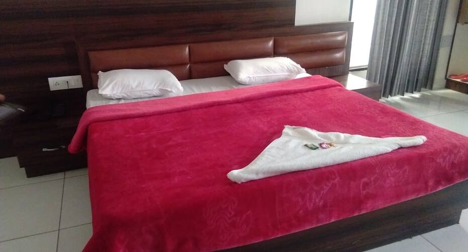 Hotel Orchard Green, Pathankot 1