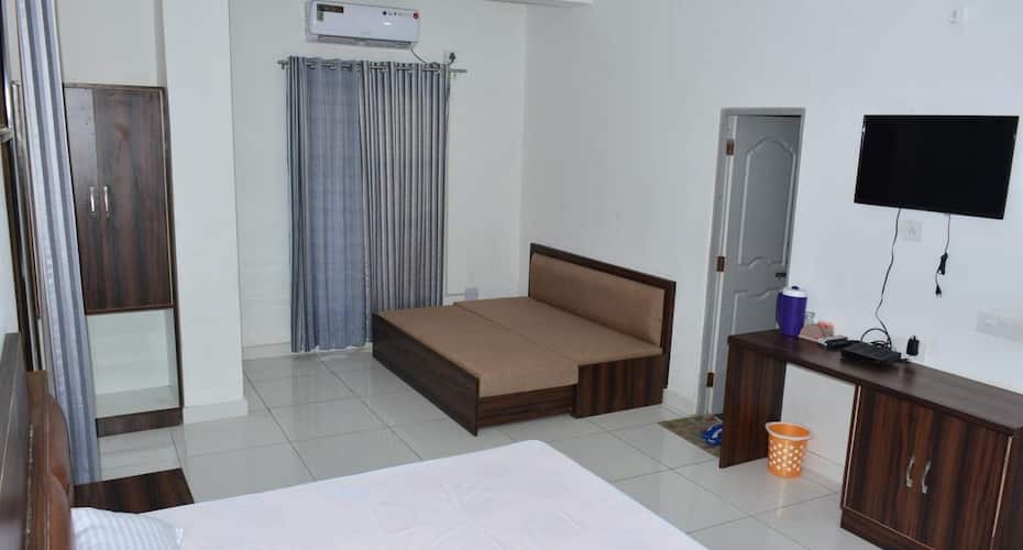 Hotel Orchard Green, Pathankot 2