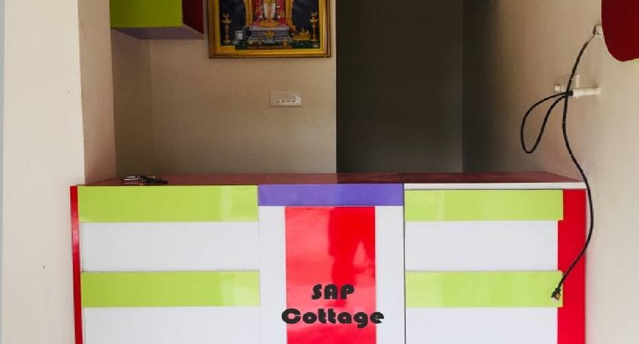 Sri Angalaparameshwari Cottage, Palani 4