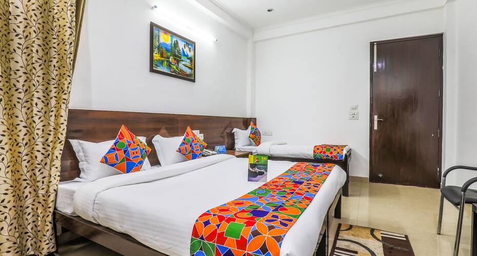 FabHotel Prime Hospitality Sector 45, Gurgaon 2