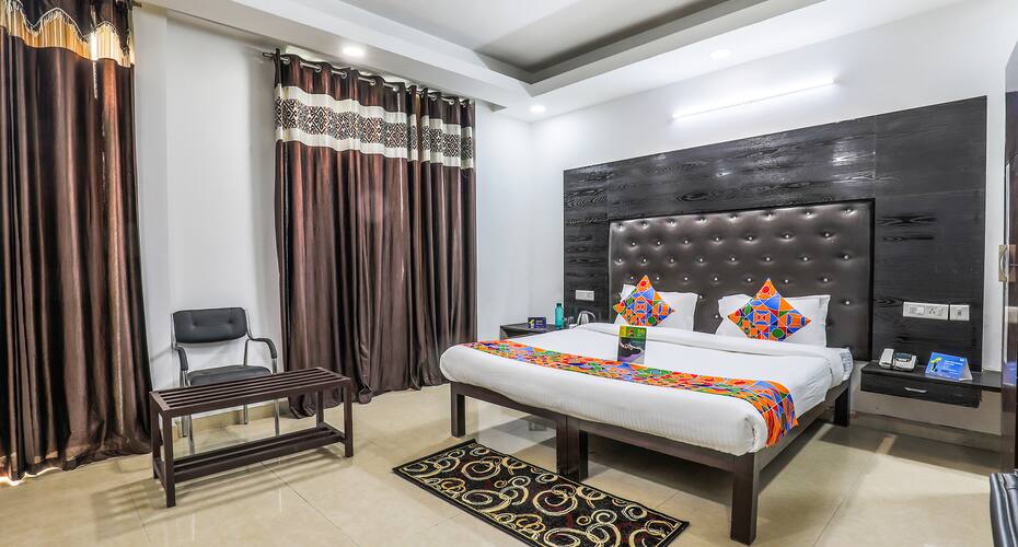 FabHotel Prime Hospitality Sector 45, Gurgaon 5