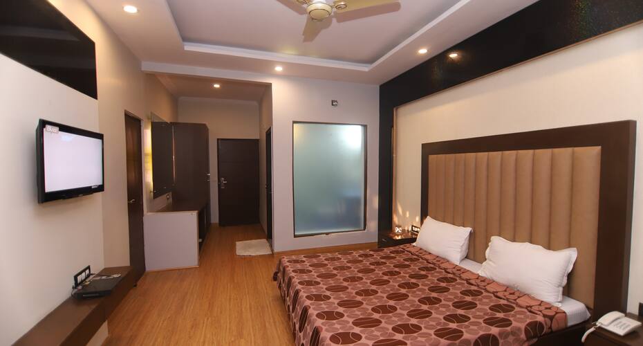 Kanak Garden Resort & Party Lawn, Sonipat 5