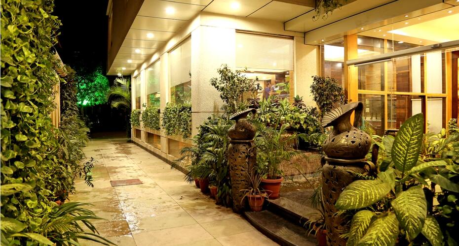 Golden Gate Hotel, Indore 3