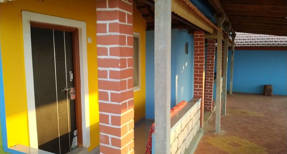 iROOMZ Poornima Guest House, Gokarna 4