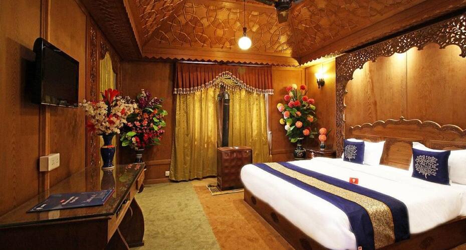 King Paradise Houseboat, Srinagar 3
