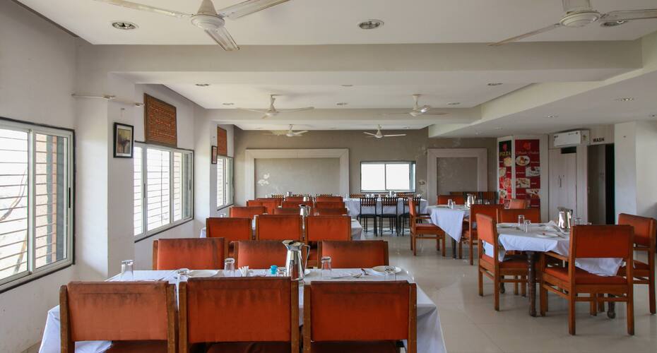 Toran Gujarat Bhavan, Mount Abu, Mount Abu 5