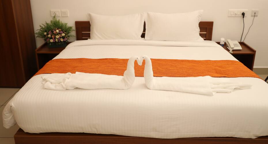 Sunstar Residency & Food Palza, Kottayam 4