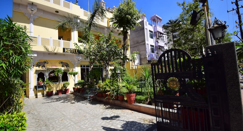 Bani Park Hotel, Jaipur 1