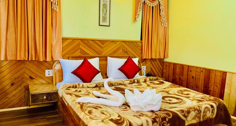 Kartik Holiday Cottage, Manali 4