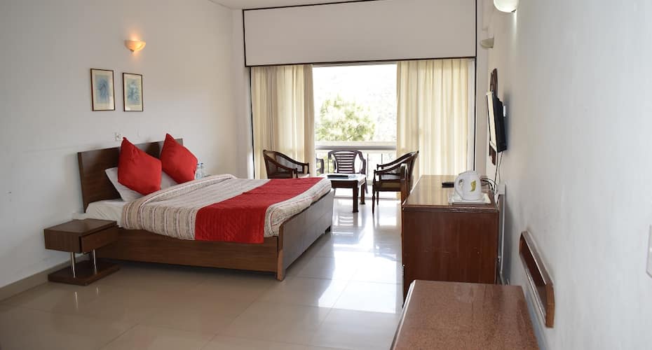 Misty Meadows Resort, Kasauli 2