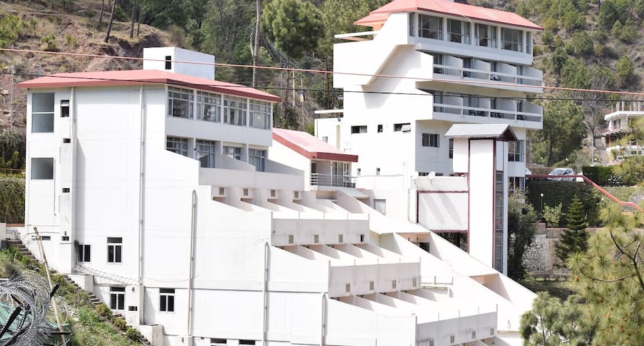 Misty Meadows Resort, Kasauli 1