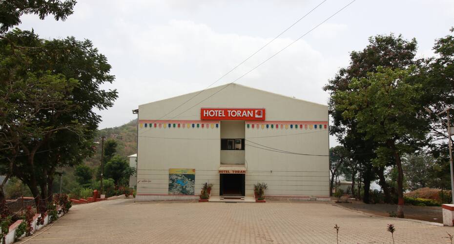 Toran Hotel, Saputara, Saputara 1