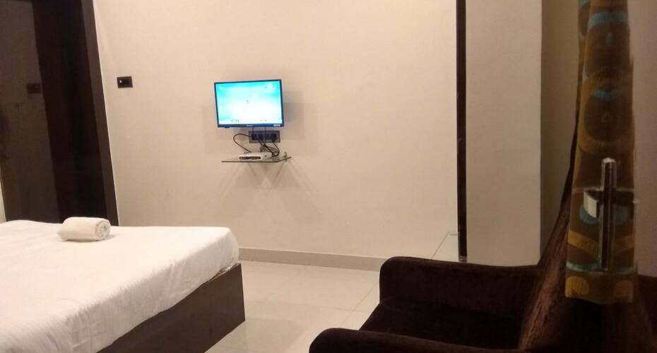 JK Rooms 126 Hotel Parashar Legacy, Nagpur 3
