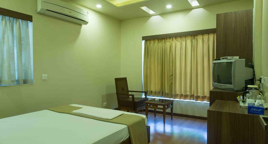JK Rooms 137 Majestic Annexe, Nagpur 1