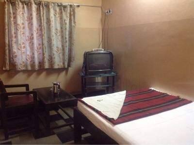 Famous Lodge, Hyderabad 4