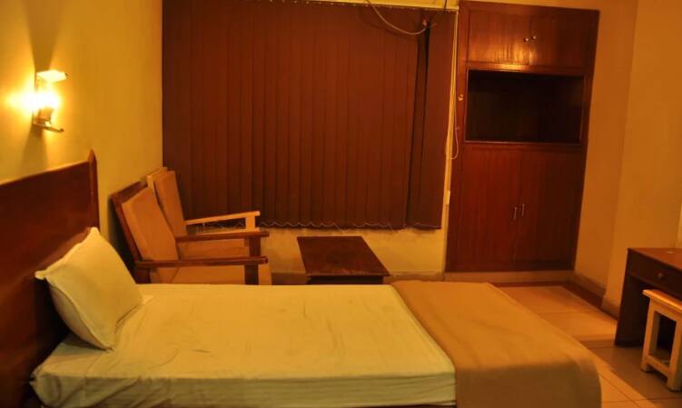 Hotel Rajadhani Residency, Hyderabad 4