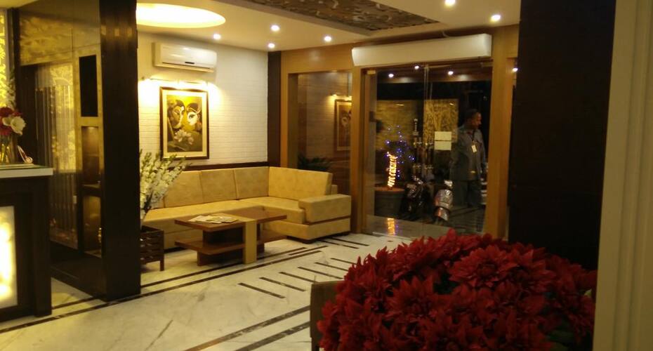 Hotel Dhauladhar View, Dharamshala 1