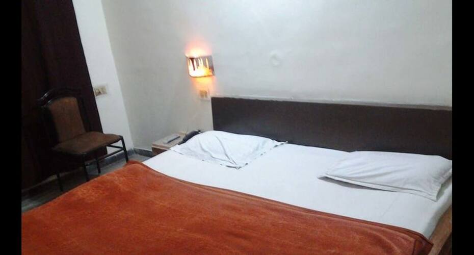 Hotel Shree Vinayak, Orchha 4