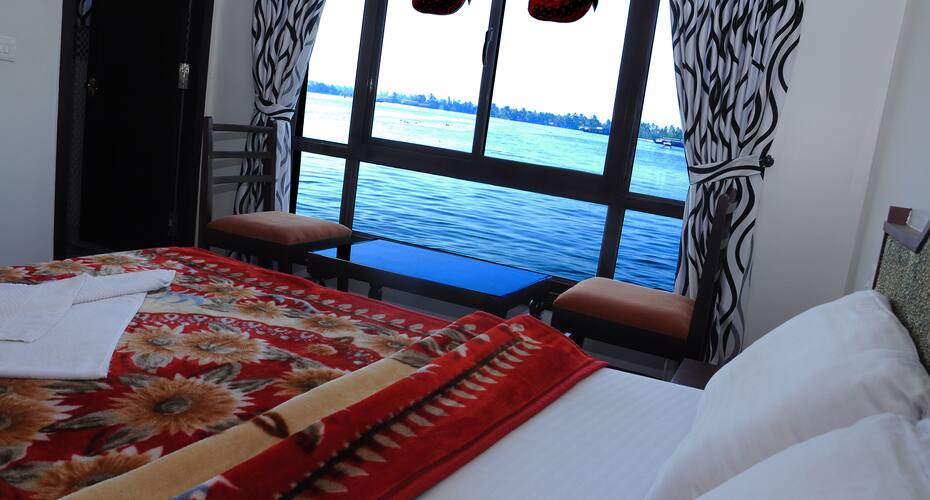 Kerala Houseboat, Alleppey 5