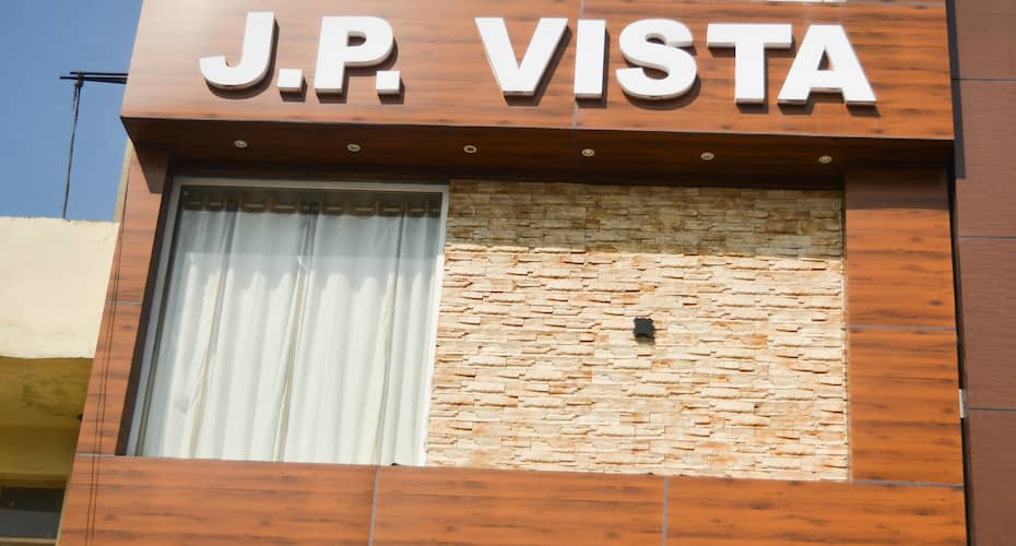 JP Vista Hotel, Zirakpur 2