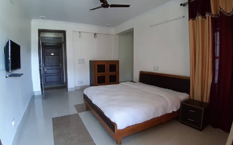 Hotel S N Residency, Mussoorie 5