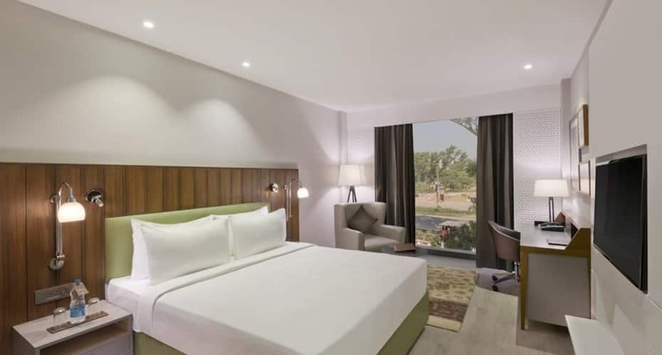 Country Inn &Suites By Radisson Zirakpur, Chandigarh 3