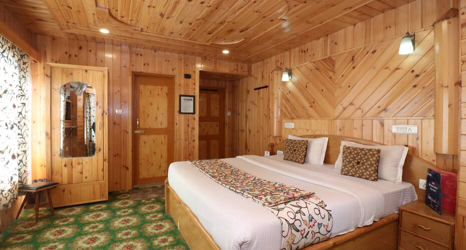 Hotel Bombay Palace Pahalgam Price Reviews Photos Address
