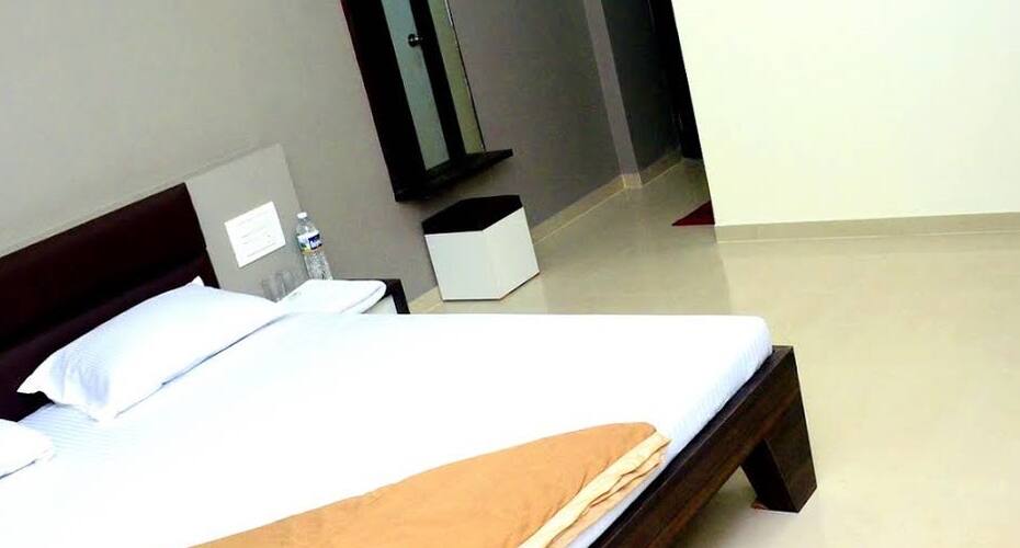 Om Executive Lodge, Ichalkaranji 5