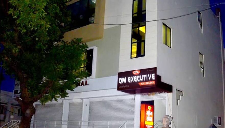 Om Executive Lodge, Ichalkaranji 1