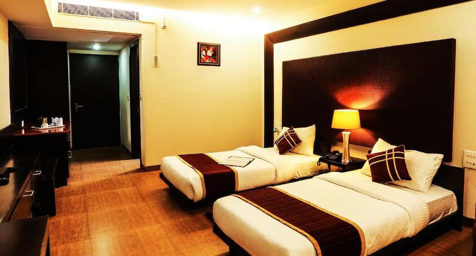 Cymbal hotel Gurgaon, Book hotel online Hoteldekho