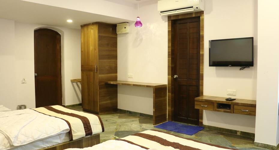 The Grand Mid Way, Gandhinagar 2